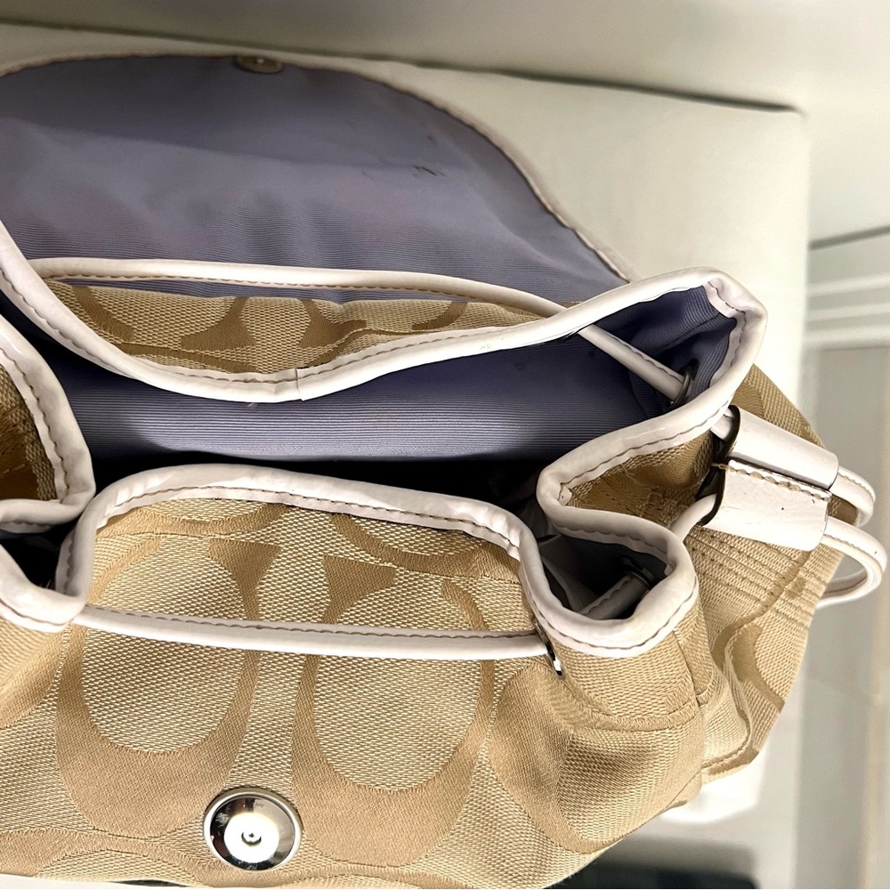 Authentic Coach Kyra Daisy Signature Backpack - Beige & White - Picture 7 of 14